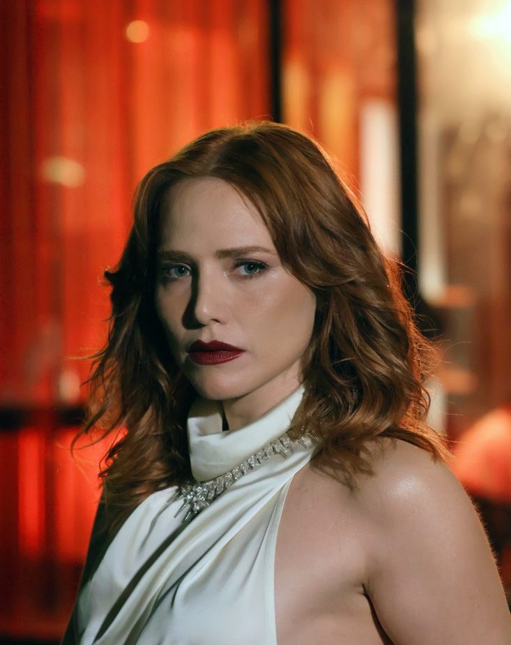 Letícia Colin adota visual ruivo para a nova fase de Adriana em Quem Ama Cuida