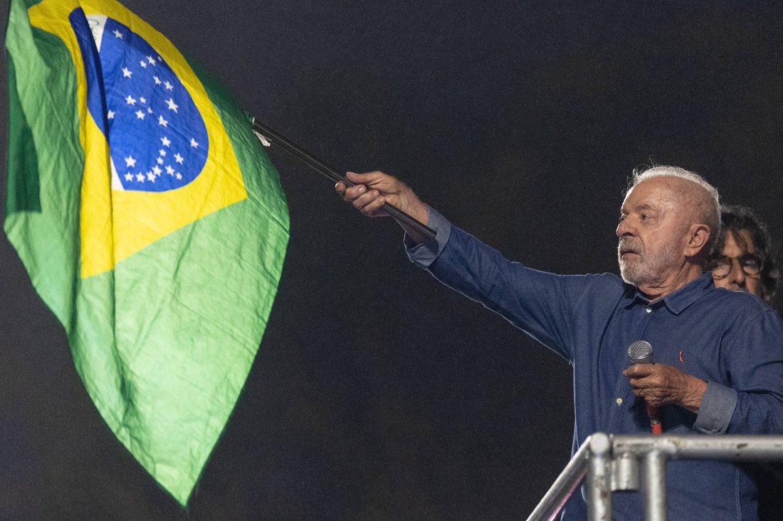 Embaixada dos EUA em Brasília declara vitória de Lula como definitiva em relatório