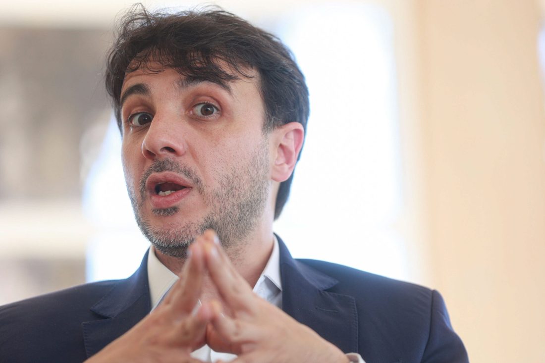 Advogados de Renan Santos contestam exigência de redes sociais para registro de candidatura