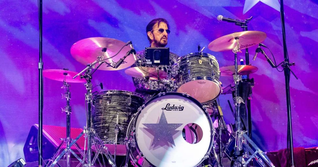 Ringo Starr retorna ao Forest Hills Stadium após 62 anos desde a Beatlemania