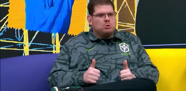 Ator processa CazéTV por comentário ofensivo e pede R$ 120 mil