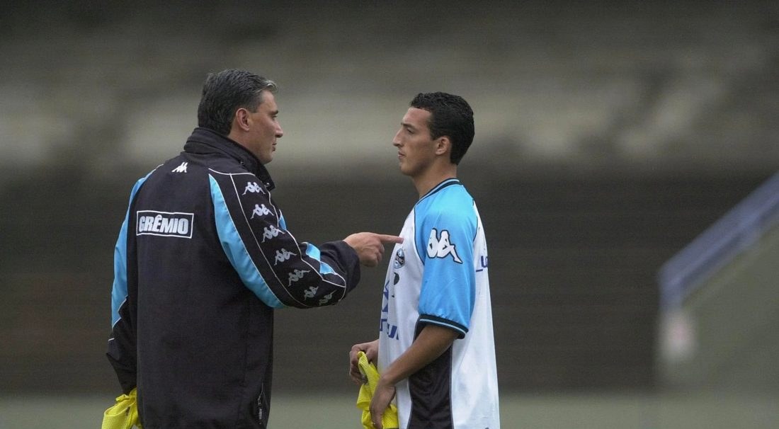 Ex-volante da base do Grêmio, Émerson Leal, campeão da Copa do Brasil de 2001, morre aos 46 anos