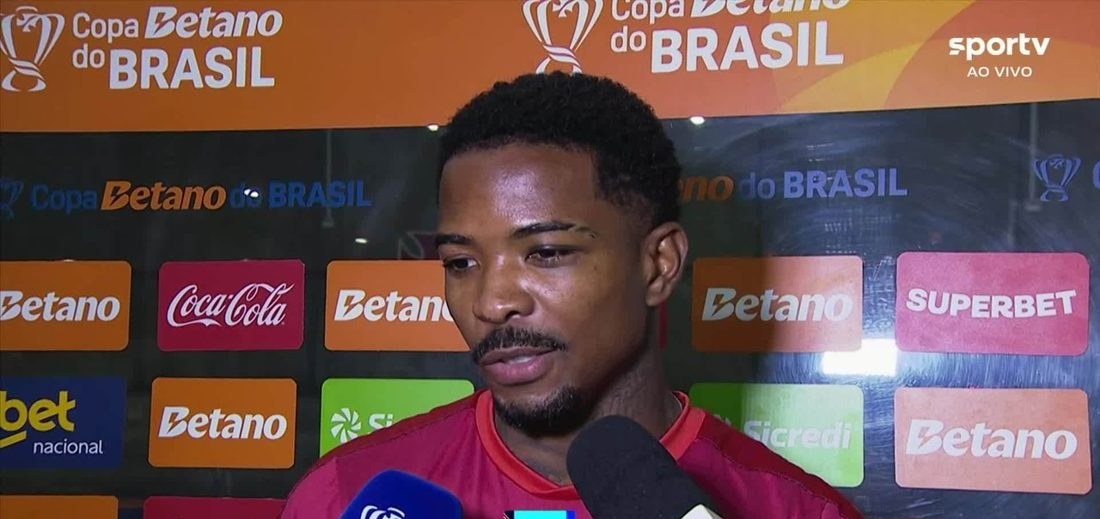 Cacá, do Vitória, se manifesta pela primeira vez após tentativa de rasgar camisa do Bahia no Ba‑Vi 508