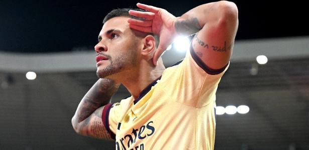 Bruno Guimarães marca primeiro gol pelo Arsenal e ajuda equipe a abrir vantagem sobre o Sunderland