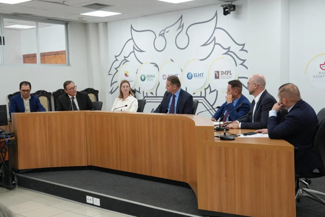 Ex‑adjunta da SES afirma não ser "mulher da SES" de forma pejorativa após depoimento a portas fechadas
