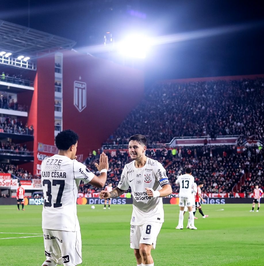 Rodrigo Garro lidera a lista de assistências na Libertadores e recebe elogios de Fernando Diniz