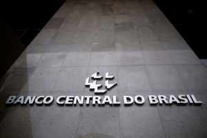 Copom reforça postura cautelosa e mantém juros restritivos diante da demanda inflacionária