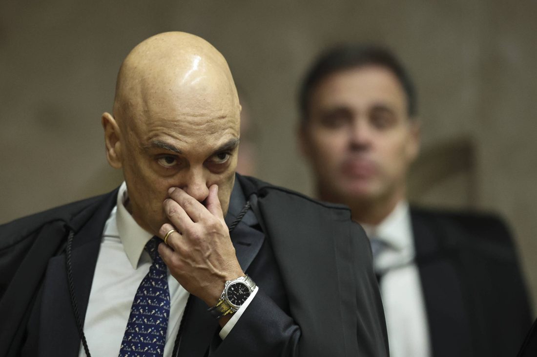 Fachin tenta conter divisão no STF, mas decisão sobre INSS incomoda aliados de Moraes