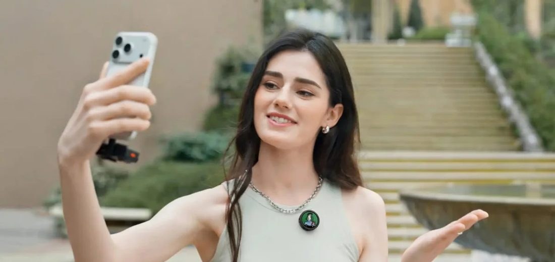 Insta360 lança microfone com tela E-Ink colorida personalizável para criadores de conteúdo