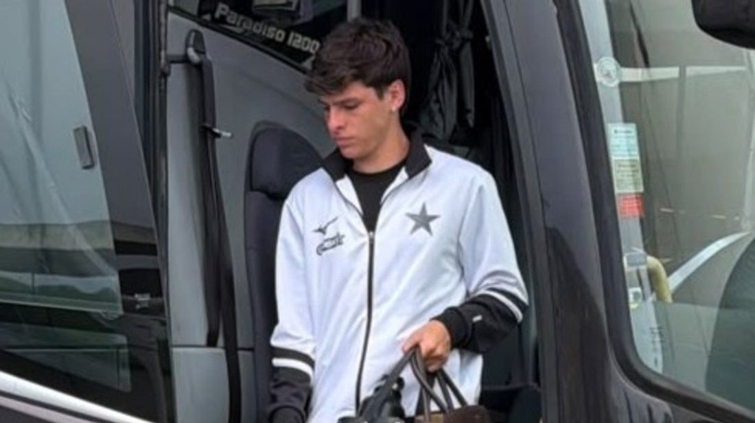 Botafogo viaja a Curitiba sem Monzón e Arthur Chaves; Montoro e Vitinho são relacionados para o confronto contra o Coritiba