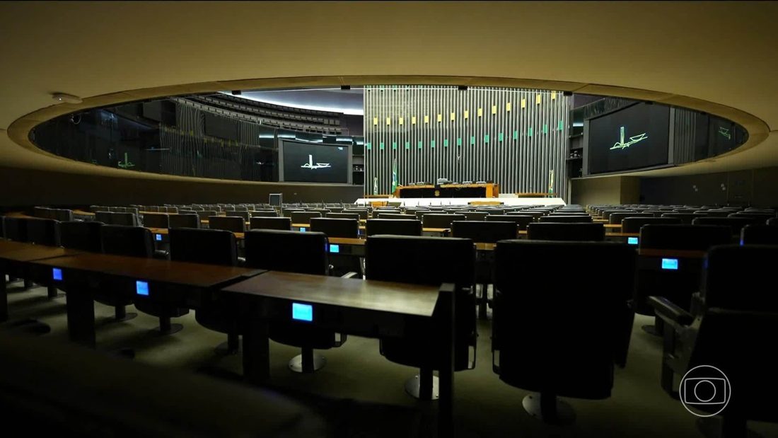 PL conquista maior bancada da Câmara em 2026; mulheres aumentam, negros diminuem