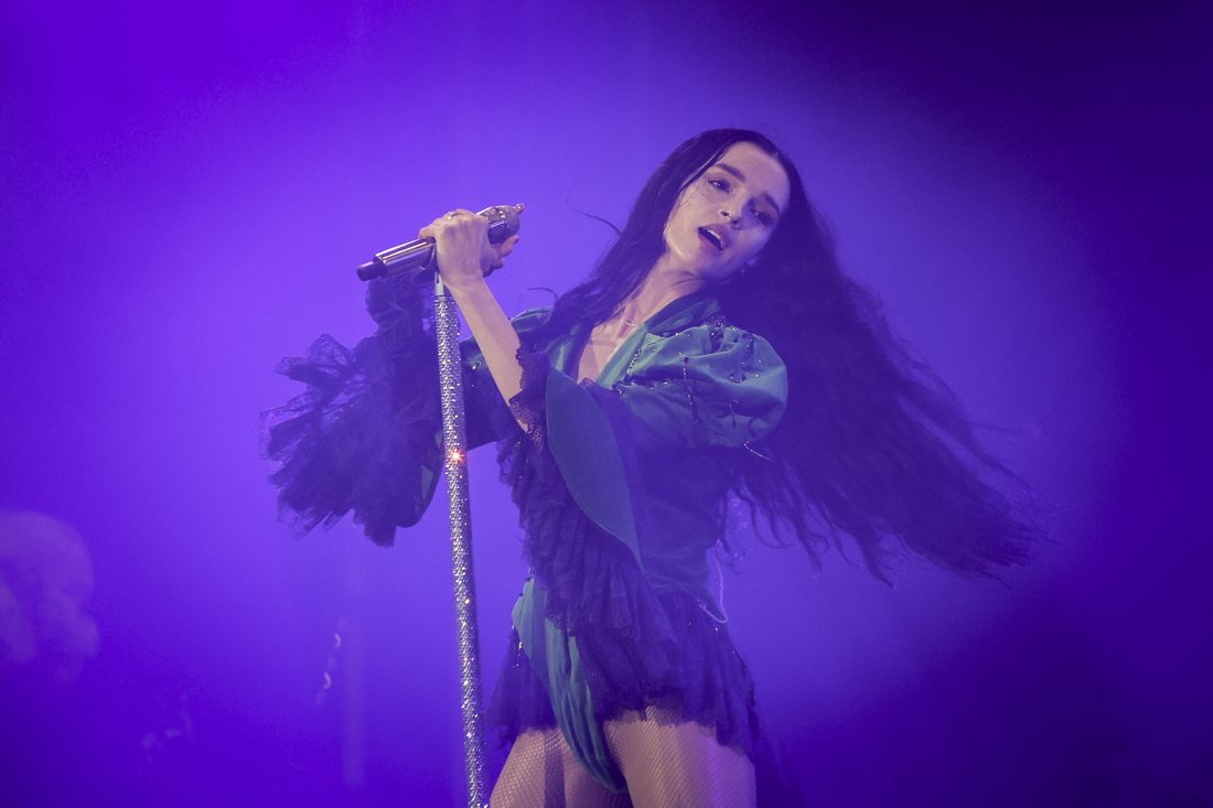Poppy impressiona no visual, mas não sustenta o show musicalmente no Rock in Rio; Fluminense vence Vasco e Bring Me The Horizon domina o Palco Mundo