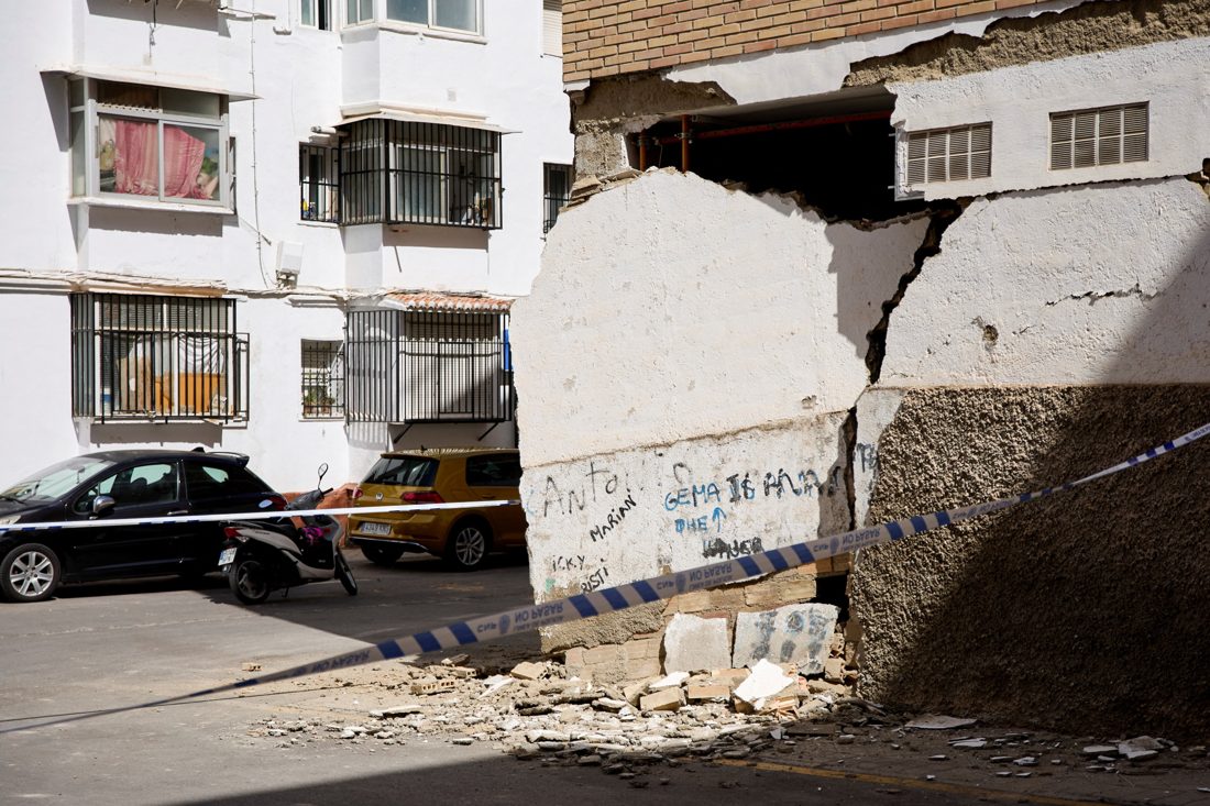 Três tremores de magnitude acima de 4 sacodem Granada e provocam feridos e danos