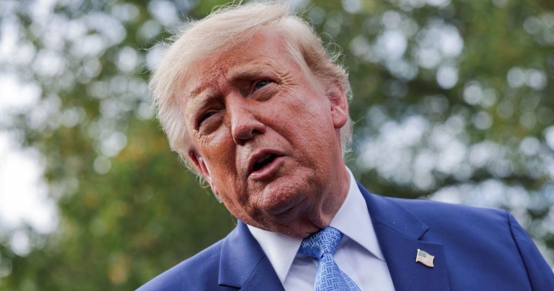 Trump diz que acompanha o segundo turno da eleição presidencial no Brasil e prevê disputa apertada