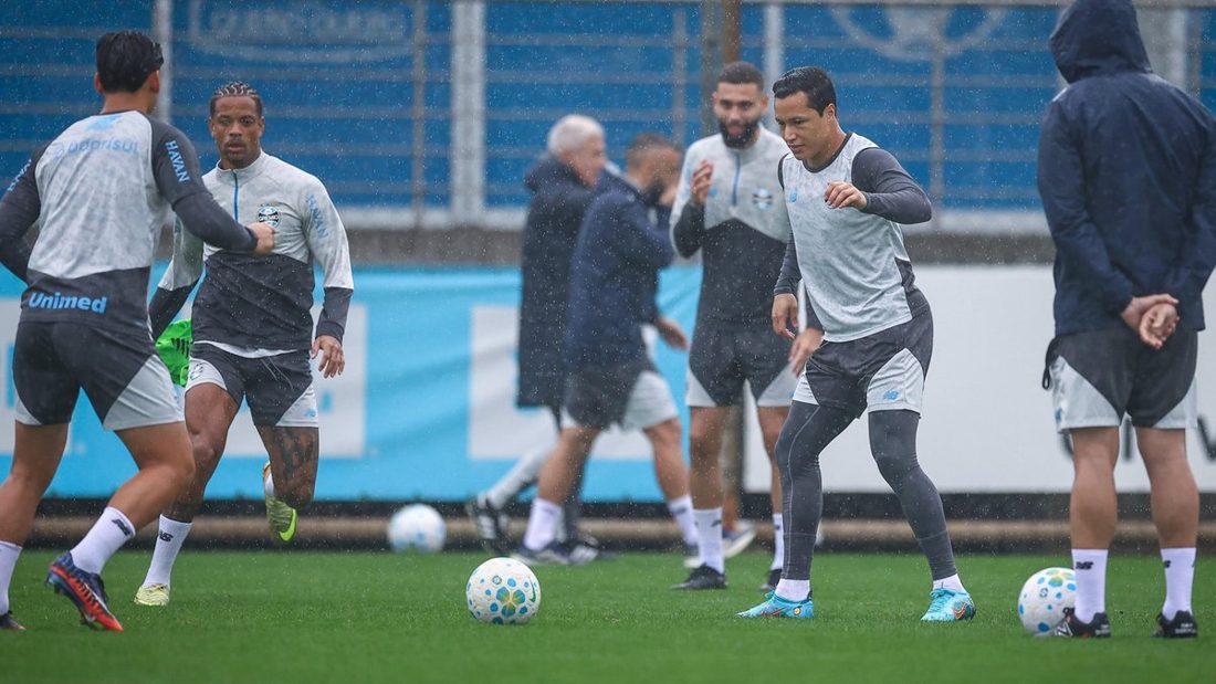 Grêmio altera rotina de concentração, antecipa direitos de imagem e pacifica torcidas antes do Gre-Nal