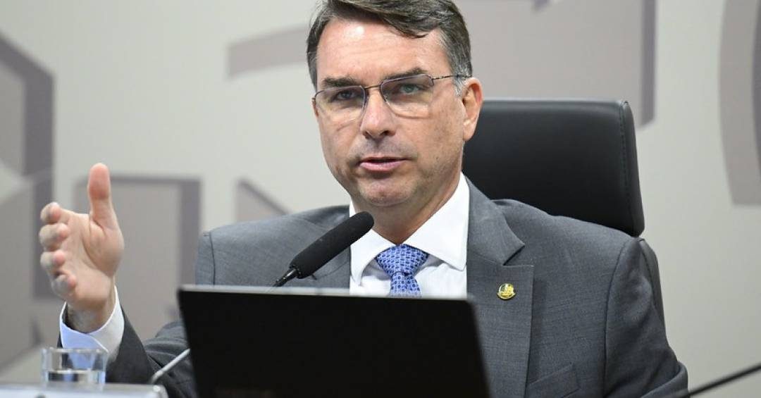 Flávio Bolsonaro indica Cláudio Lottenberg para Ministério da Saúde caso vença as urnas