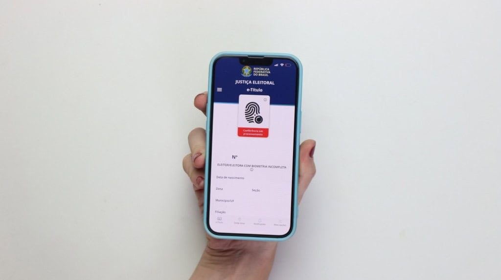 Celular e óculos inteligentes: o que pode e o que não pode na cabine de votação nas Eleições 2026