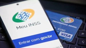 INSS autoriza empréstimo consignado sem biometria facial e gera alerta sobre fraudes