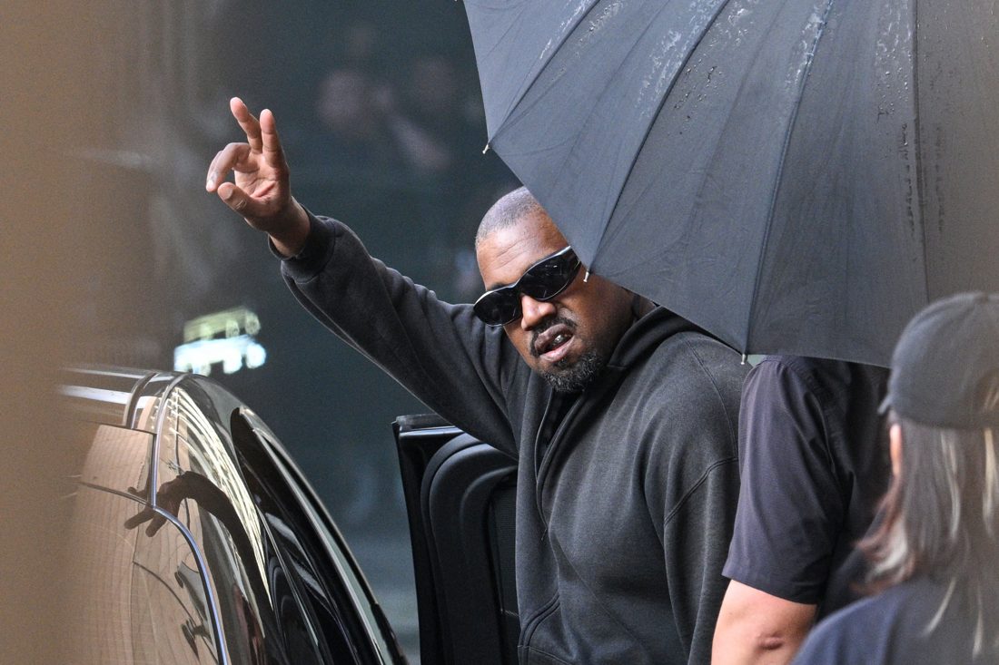 Kanye West Acusado de Usar IA em Álbuns sem Creditar Produtor