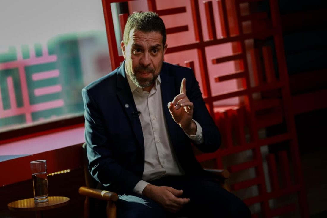 Boulos rebate Milei e diz que 'ninguém quer comer carne de burro por aqui'