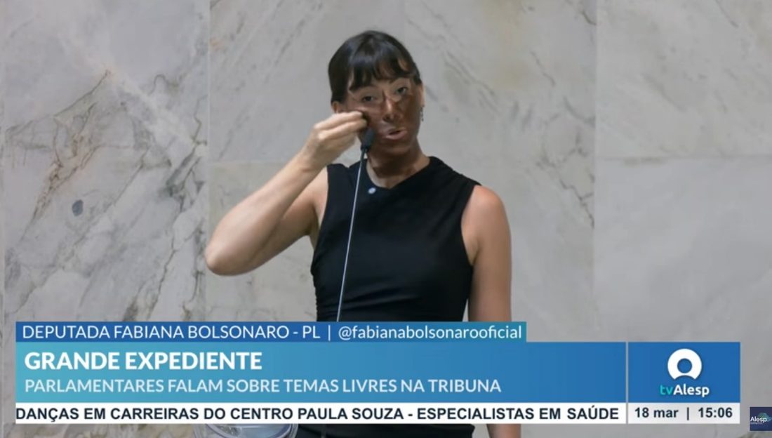 MP de SP recomenda arquivamento de denúncia de racismo contra deputada Fabiana Bolsonaro após discurso com blackface