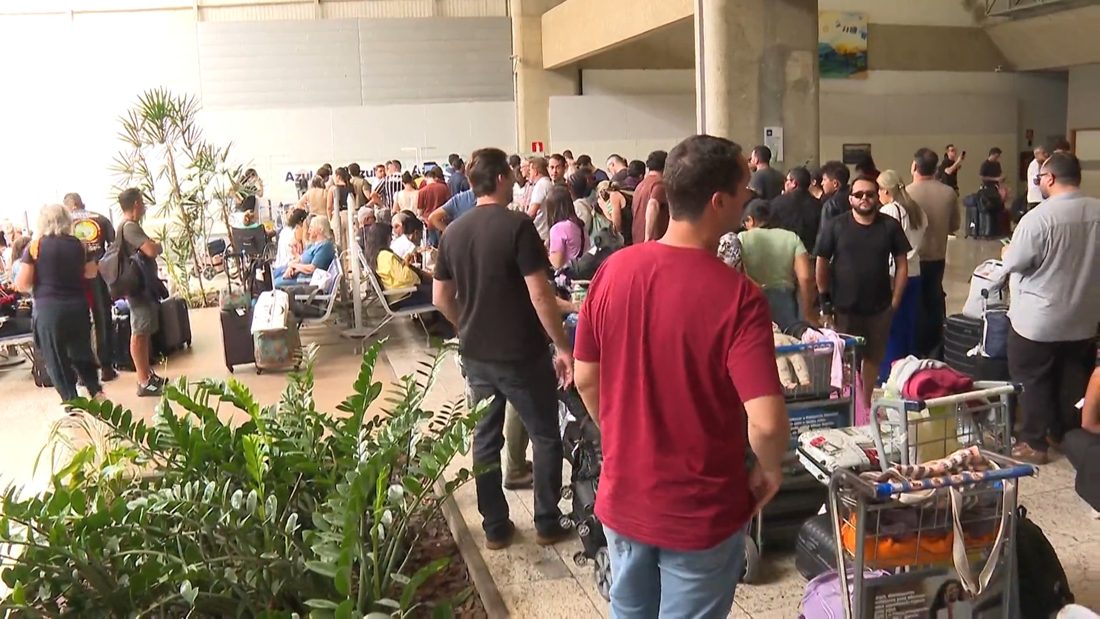 Aeroporto de Confins reabre pista após sete horas de paralisação e retoma voos