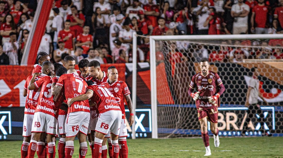 Vila Nova busca acesso à Série A com dois jogos consecutivos em casa