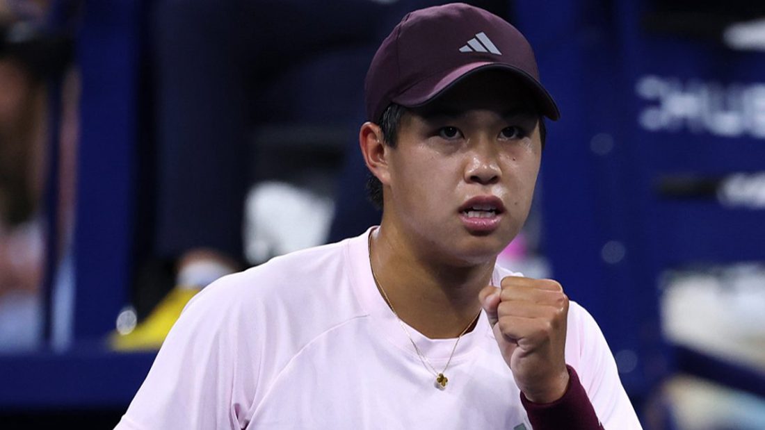 Learner Tien supera Jakub Mensik em cinco sets e avança às oitavas do US Open