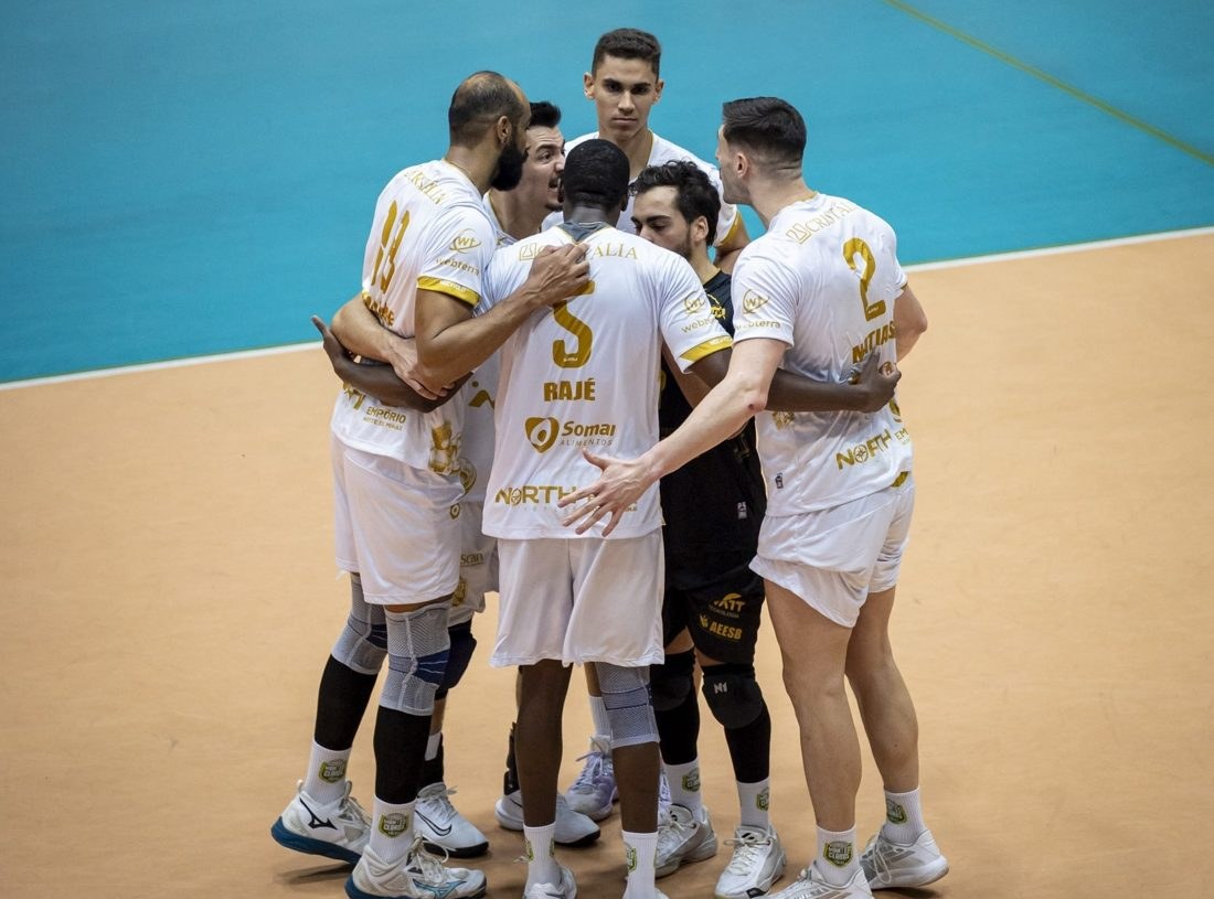 MOC Vôlei volta à Superliga Masculina após dois anos e enfrenta o atual campeão Sada Cruzeiro