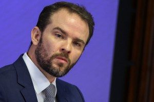 Governo Reforça Compromisso com Ajuste Fiscal e Estabilização da Dívida