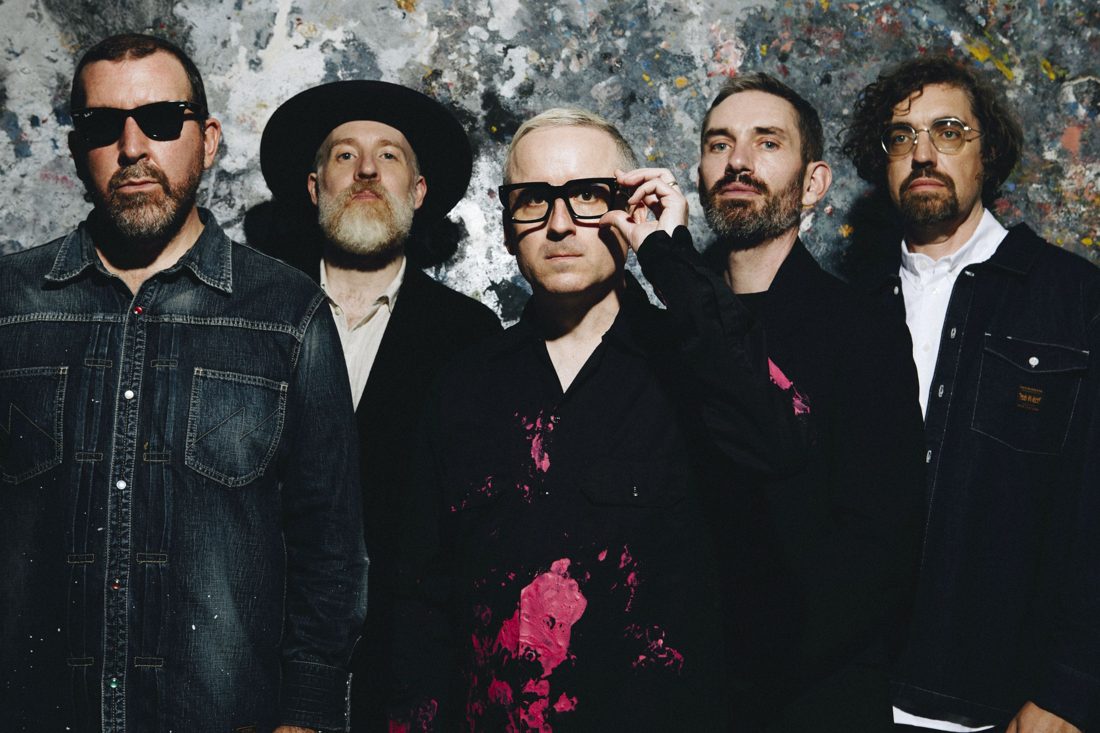 Hot Chip anuncia novo álbum A Long Way From Kansas e lança single em homenagem a JD Twitch