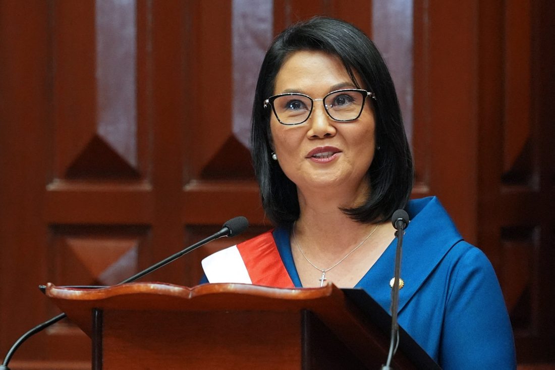 Keiko Fujimori anuncia normas rígidas para escolas peruanas e detalha proibições