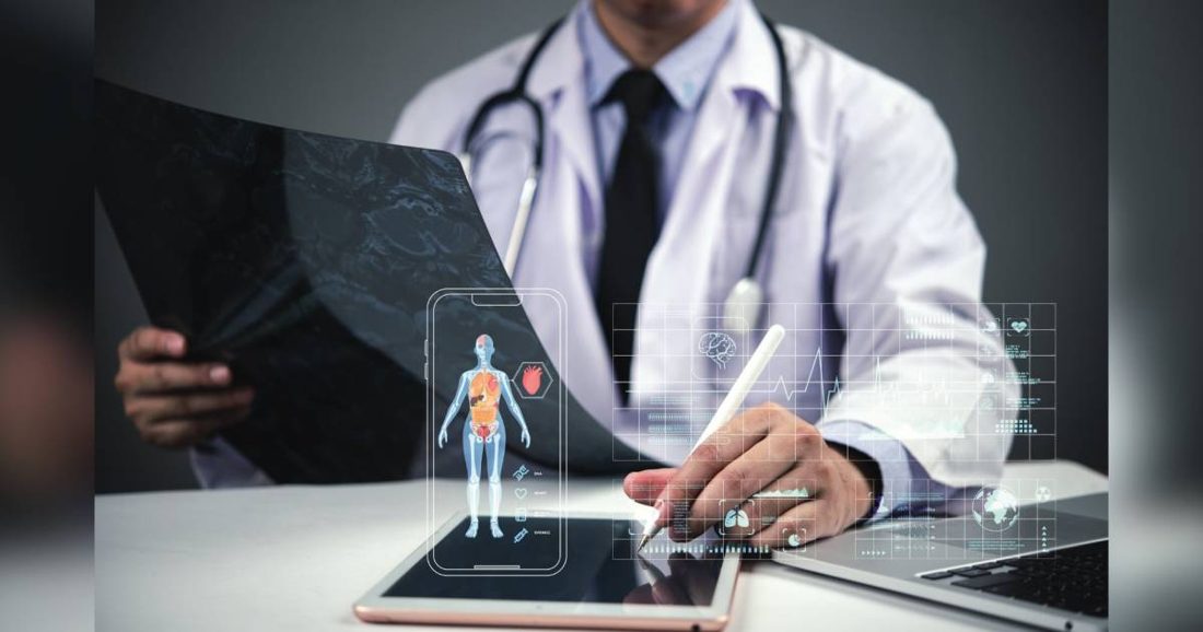 Precisamos formar médicos para a medicina que ainda está sendo construída, afirma Claudio Lottenberg