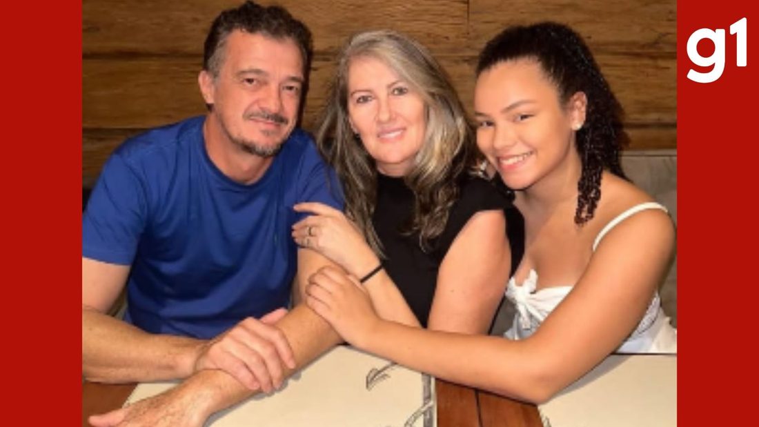 Casal morre e filha fica gravemente ferida em colisão entre caminhonete e carreta na BR-163