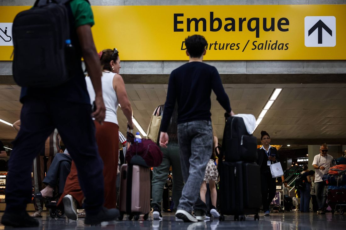 Suspensão de até 1 ano e multa para passageiros de avião começam na segunda‑feira (14)