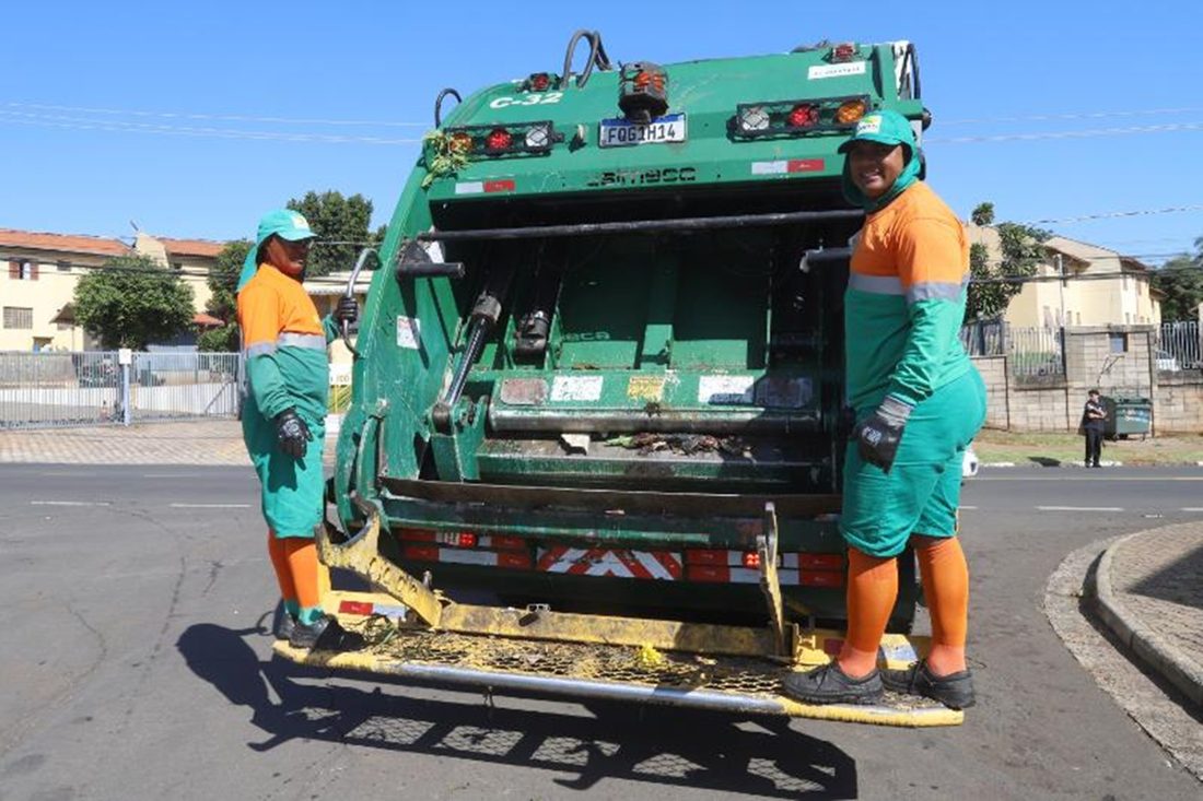 Ministério do Trabalho nega proibição de estribos em caminhões de coleta de lixo e esclarece regras da NR‑38
