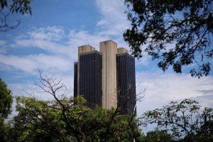 Taxas do Tesouro Direto caem após corte da Selic e aumento dos juros nos EUA
