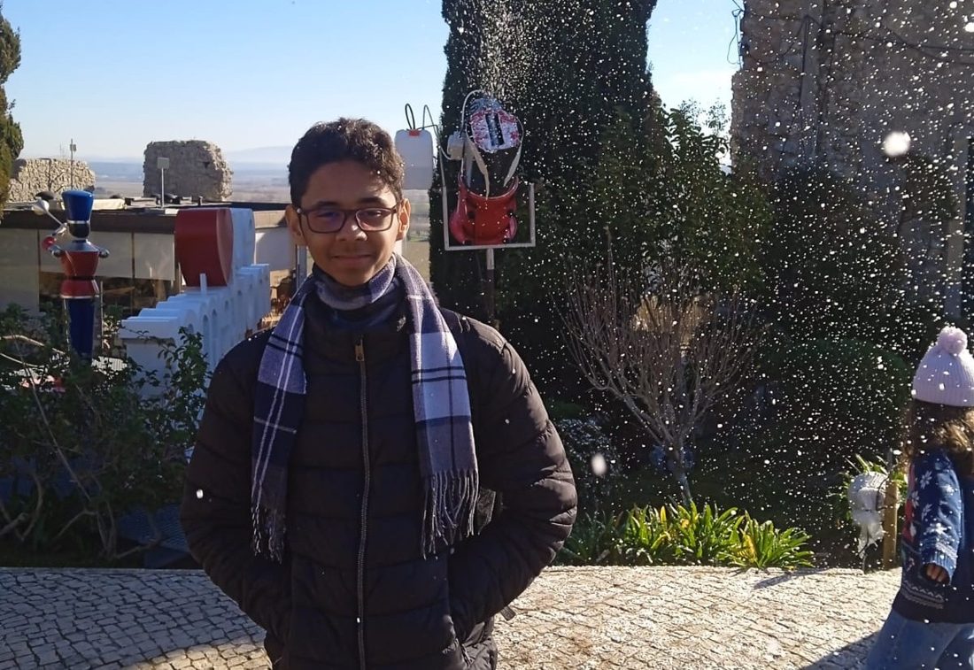 Jovem brasileiro é deportado de Portugal e descobre que pedido de permanência foi aceito ao retornar ao Brasil