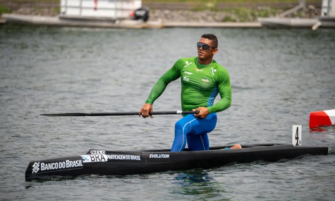 Isaquias Queiroz supera tcheco e fatura ouro no Mundial de Canoagem em Poznan