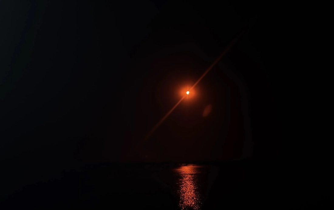 Eclipse Solar Total: Observadores Europeus Testemunham Fenômeno Céu