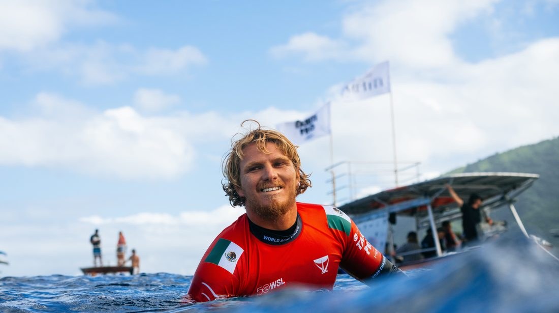 Surfista mexicano Alan Cleland Jr. é suspenso indefinidamente pela WSL após incidente com adolescente australiana em Taiti