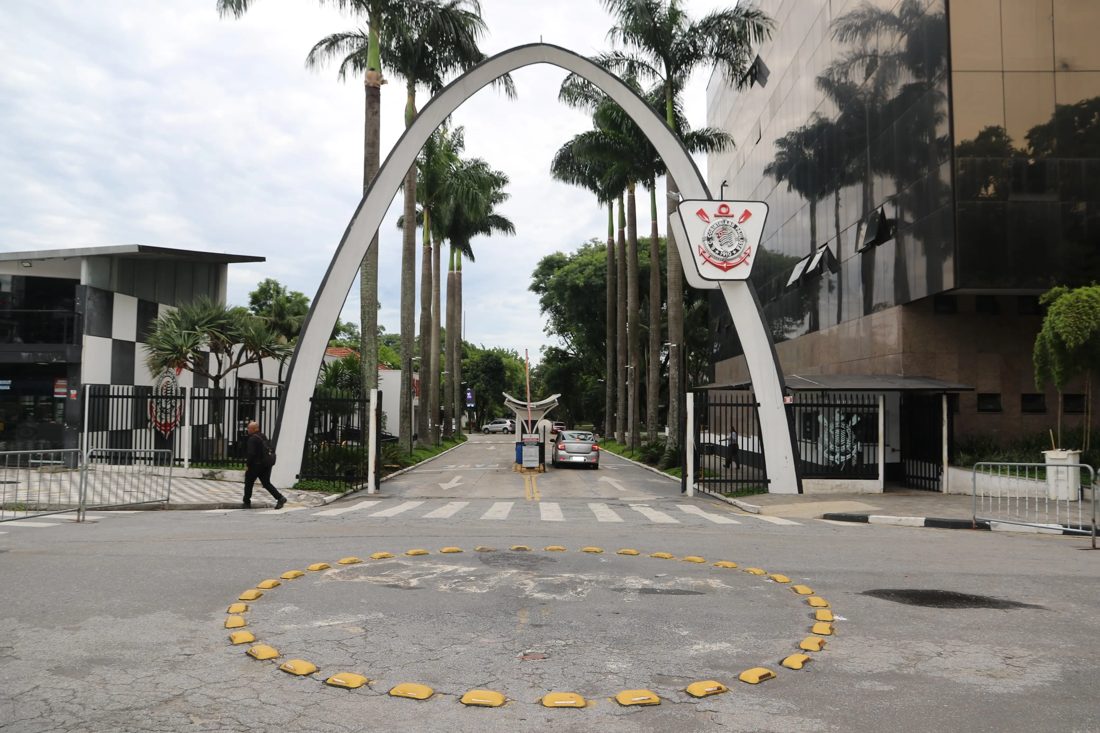 Corinthians gasta quase R$ 1 milhão em departamento sem receita e fora do orçamento 2026