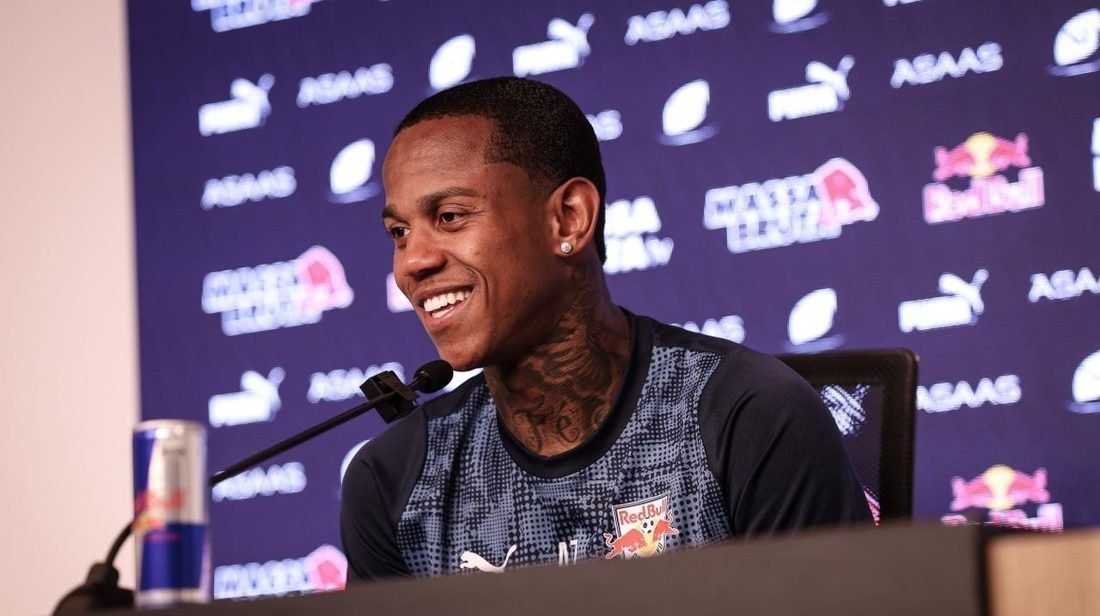 Wallace Yan é apresentado pelo Red Bull Bragantino e se declara pronto para estrear contra o Bahia