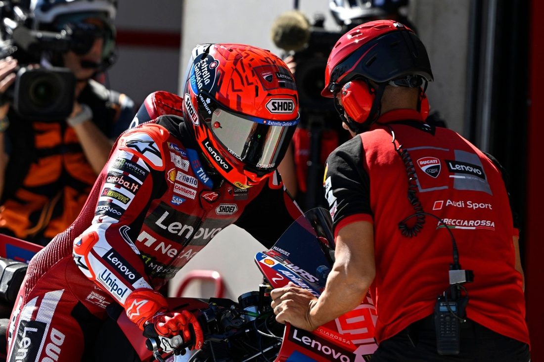 Marc Márquez garante vitória na sprint de Aragón ao apostar na primeira curva