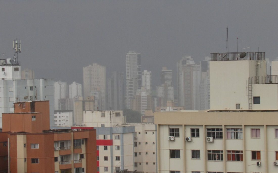 Temporais avançam pelo Sul nesta segunda; ciclone extratropical reforça chuva amanhã