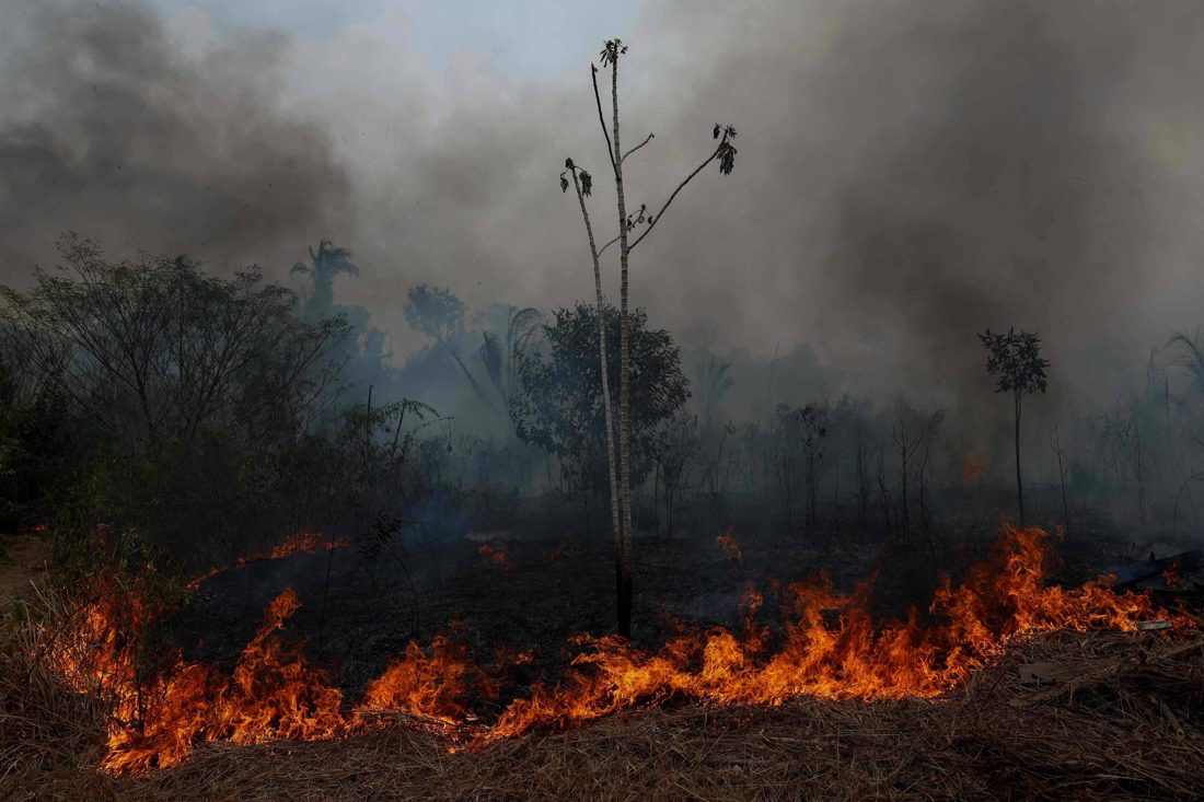 FAB mobiliza aeronaves para combater incêndios em 36 municípios do Amazonas
