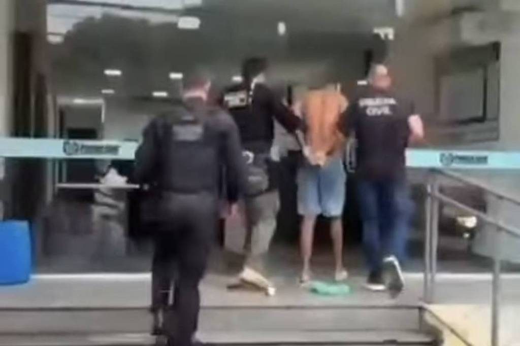 Suspeito de se passar por Luís Castro é preso no Rio após aplicar golpe de R$ 22 mil em jogador do Grêmio
