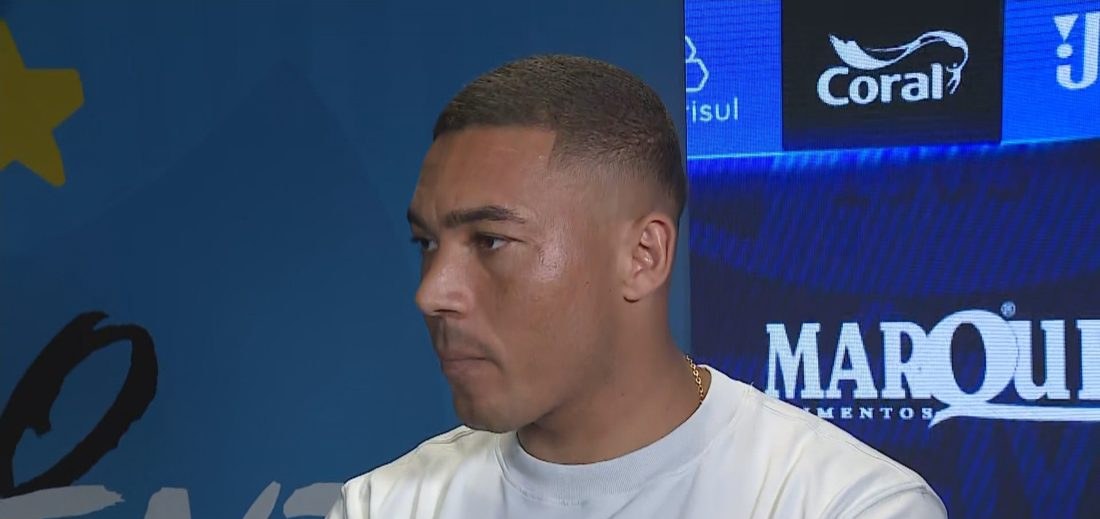 Carlos Vinicius garante foco no Grêmio na reta final do contrato enquanto Atlético-MG fez sondagem