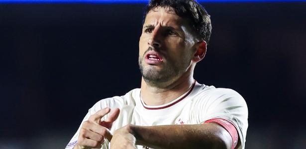 Calleri pode ser escalado por Dorival no duelo contra o RB Bragantino enquanto Tricolor luta contra zona de rebaixamento
