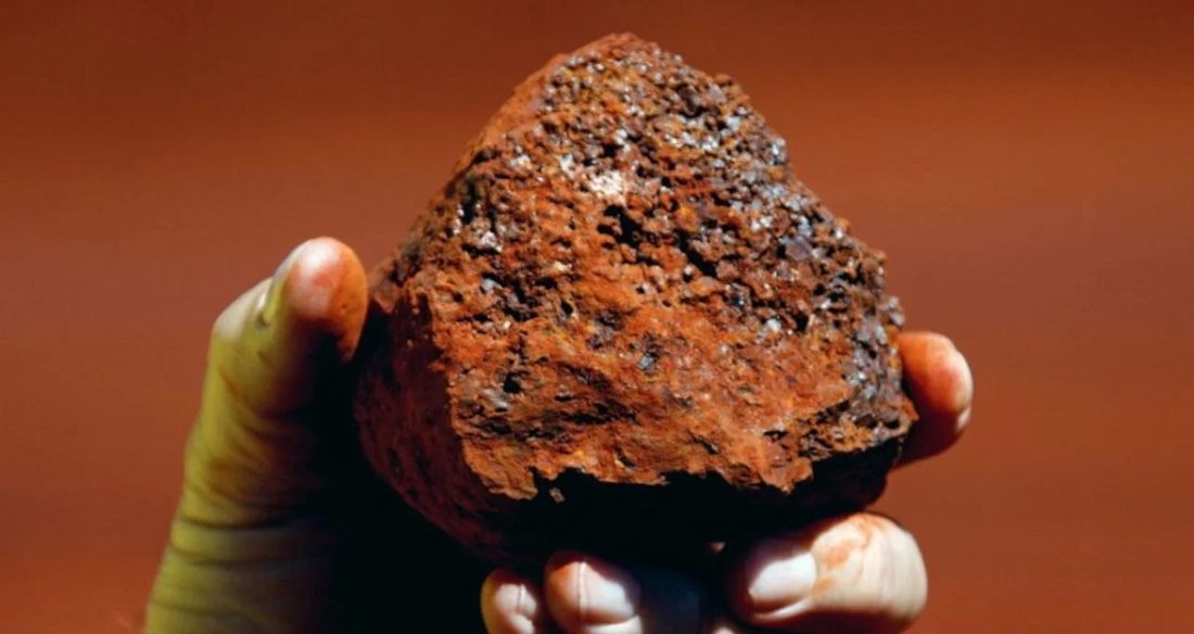 Futuros de minério de ferro sobem com expectativas de estímulo chinês e alerta de queda na produção de aço